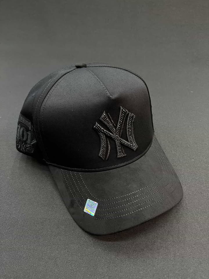 BIG BOSS NY TOTAL BLACK